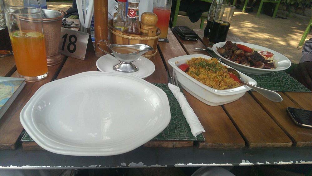 Faze 2 Nakasero Kampala Uganda, Good food in Kampala, Food & Drink, Top Bar, Top Restaurant, Lounge, Top Bar and Lounge, Food, Beer, Wine, Spirits, Cocktail bar, Amazing beer prices, Cheap Beer, Great Place to Drink after work , Gins and local beers, grilled food and wood-fired pizzas, Chatting and Drinking, Chilling with friends and mates, Date night, Eating and Drinking, Private parties, Drinking and Dancing, Cocktail Bar, Lounge Bar, Party Bar, Kampala Pub, Lively DJ nights, Lively Music, Great Beer Drink Out, Tasteful Delicious food in Kampala, Amazing Drinking Joint in Kampala Uganda, Ugabox